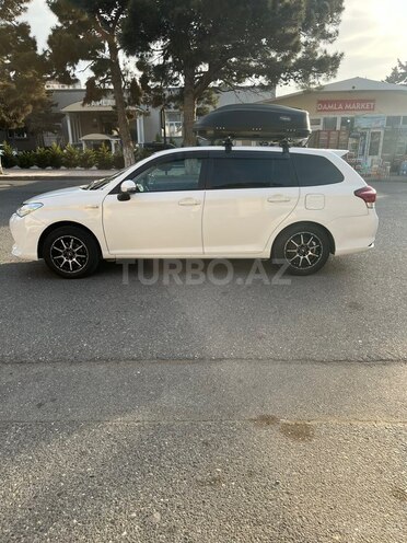 Toyota Corolla Fielder-4