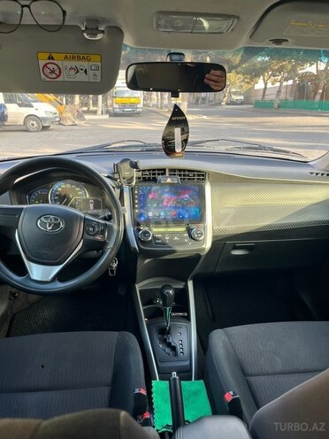 Toyota Corolla Fielder-8