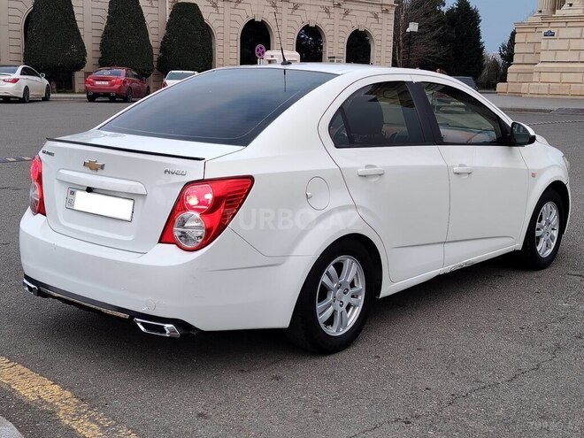 Chevrolet Aveo-3