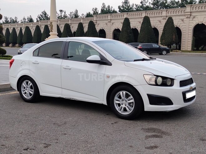 Chevrolet Aveo-4