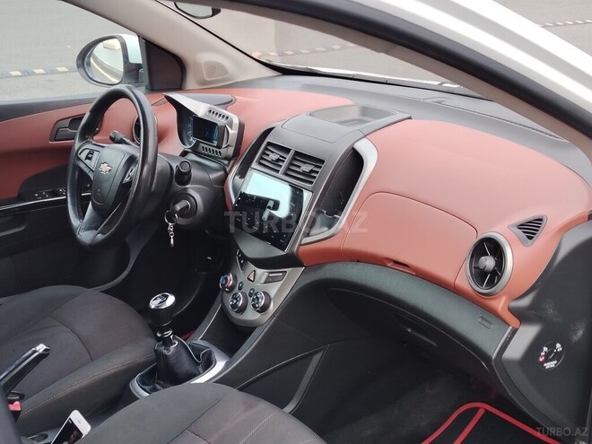 Chevrolet Aveo-7