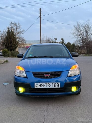 Kia Rio-1