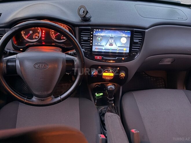 Kia Rio-9