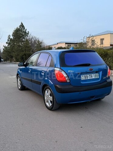 Kia Rio-4