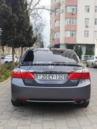 Honda Accord-11