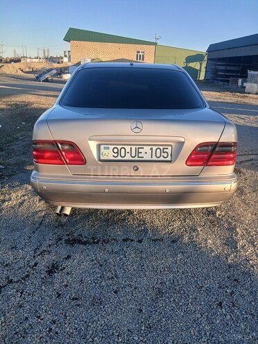 Mercedes E 280-6