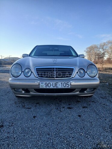 Mercedes E 280-1