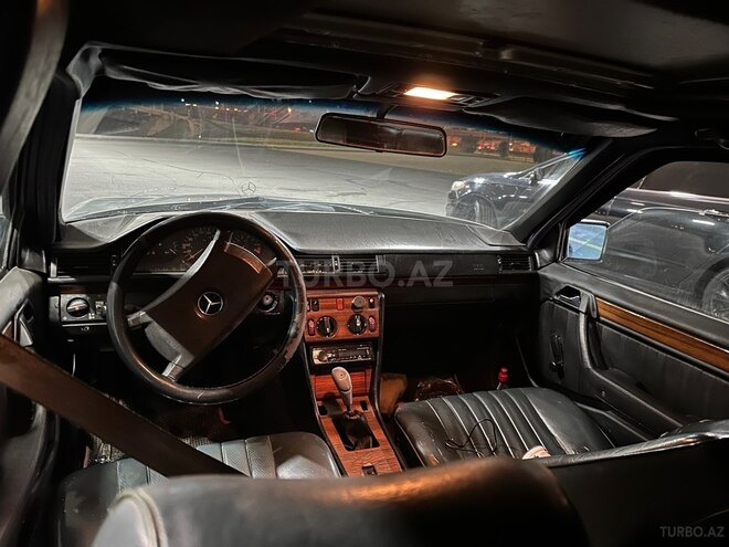 Mercedes  1991, 300,000 km - 2.0 l - Bakı