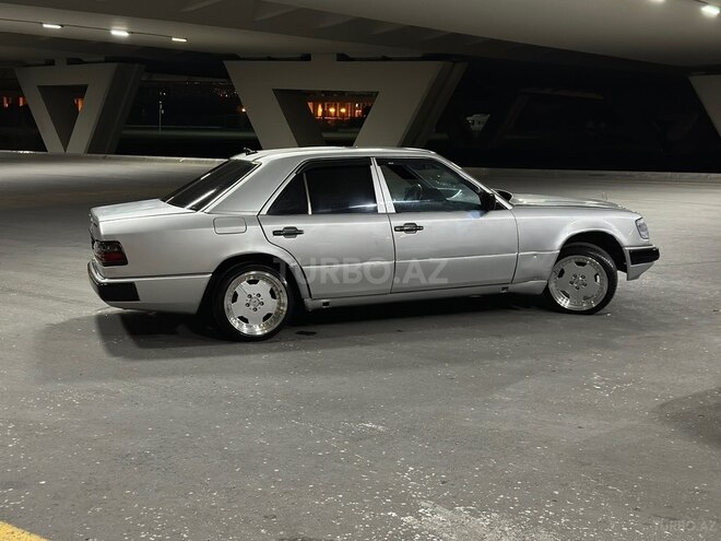 Mercedes  1991, 300,000 km - 2.0 l - Bakı