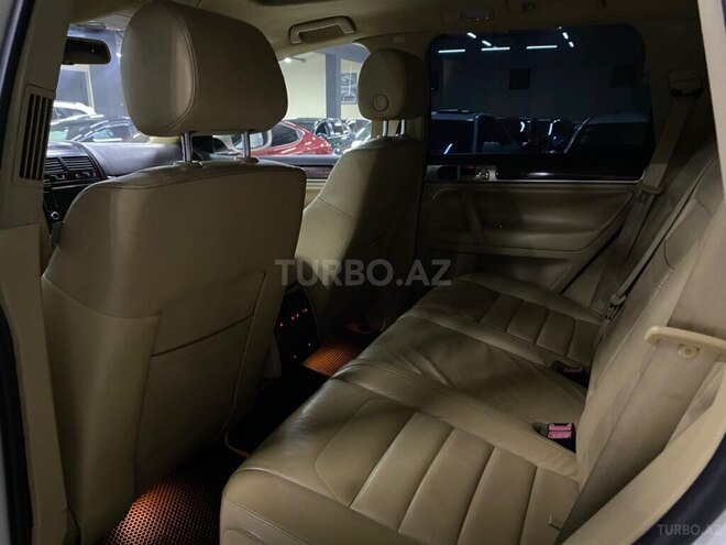 Volkswagen Touareg-11