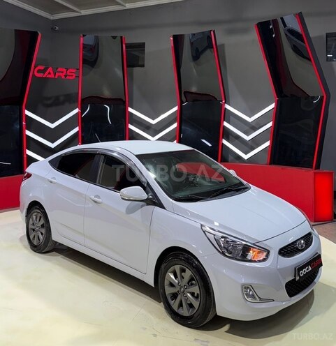 Hyundai Accent-1