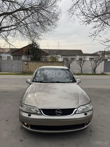 Opel Vectra 1996, 300,000 km - 2.0 l - Xaçmaz