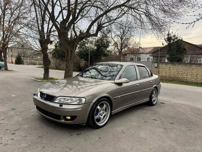 Opel Vectra 1996, 300,000 km - 2.0 l - Xaçmaz