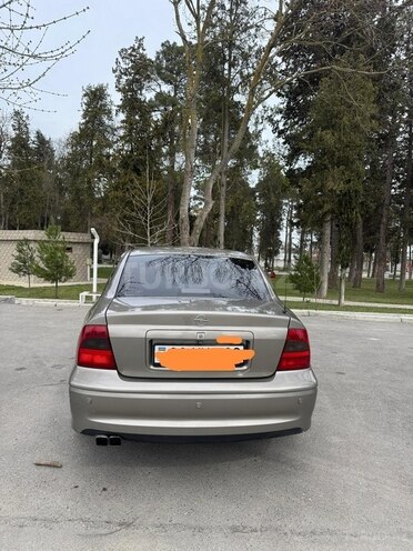 Opel Vectra 1996, 300,000 km - 2.0 l - Xaçmaz