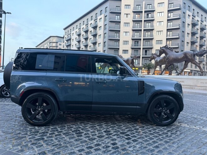 Land Rover Defender-6