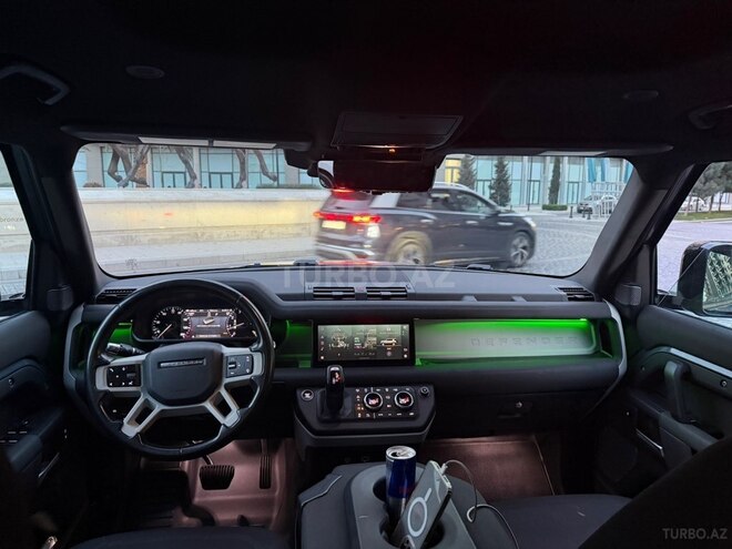 Land Rover Defender-3