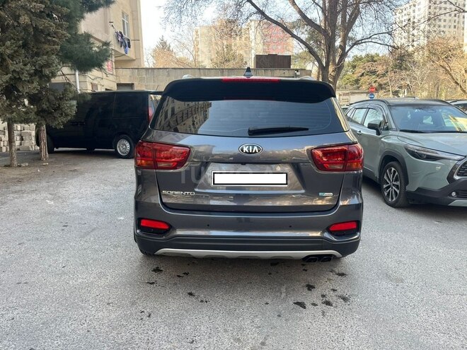 Kia Sorento-4