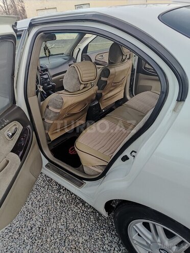 Nissan Maxima-8