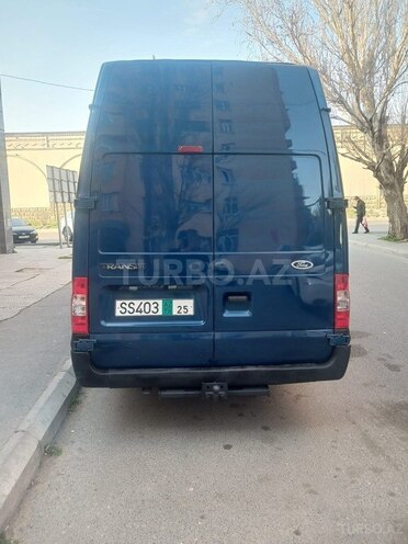 Ford Transit-5