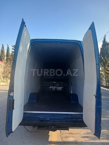 Ford Transit-6