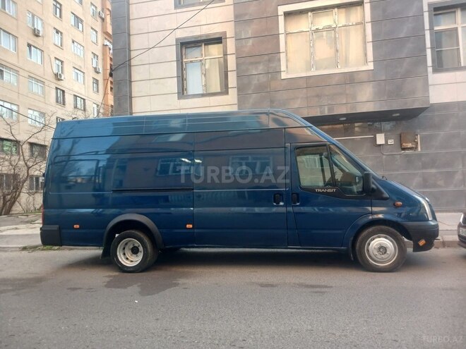 Ford Transit-4