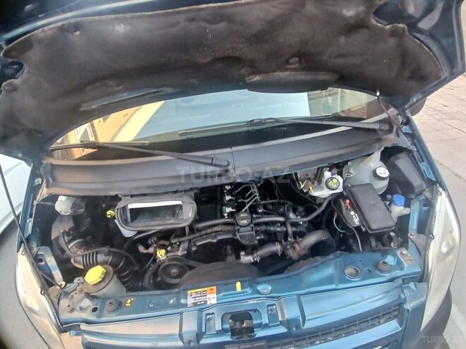 Ford Transit-13