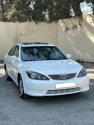 Toyota Camry-3