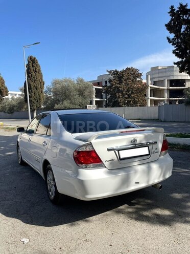 Toyota Camry-5