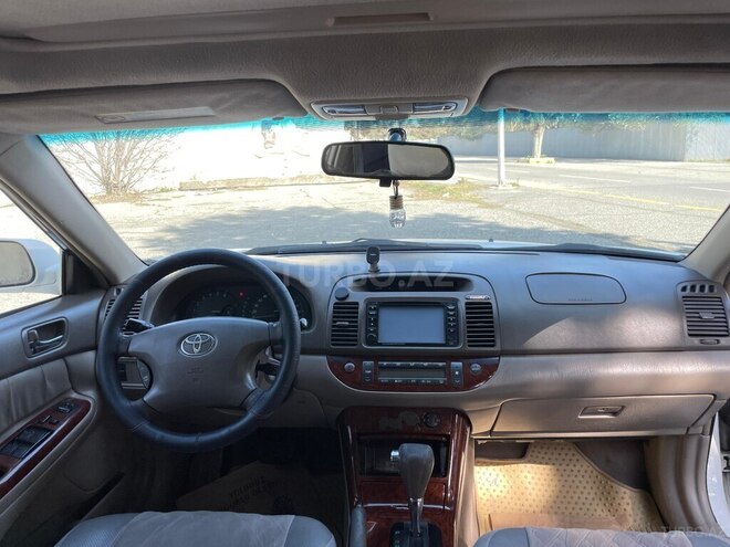 Toyota Camry-9