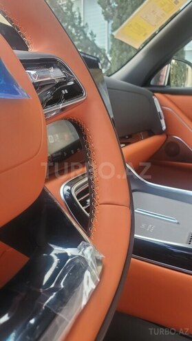 Geely Galaxy M9-10