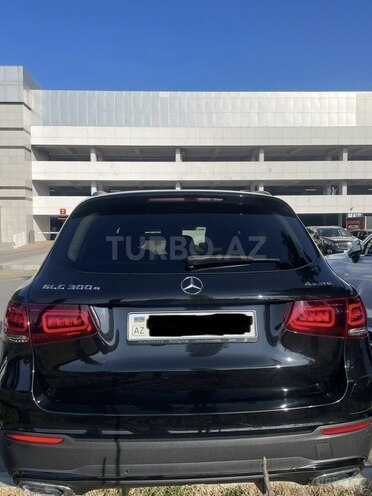 Mercedes GLC 300 e 4MATIC-4