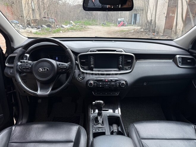 Kia Sorento-13