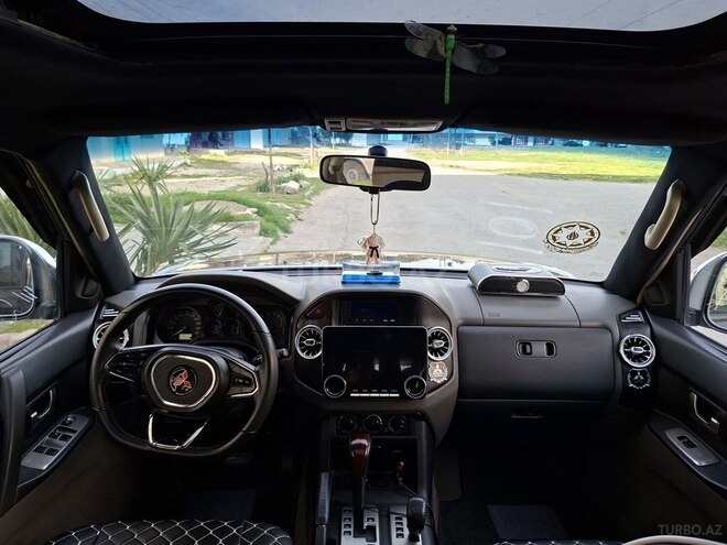 Mitsubishi Pajero-14