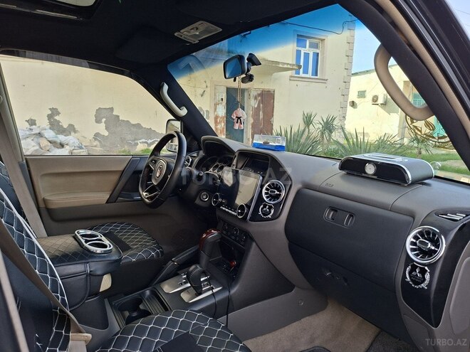 Mitsubishi Pajero-15