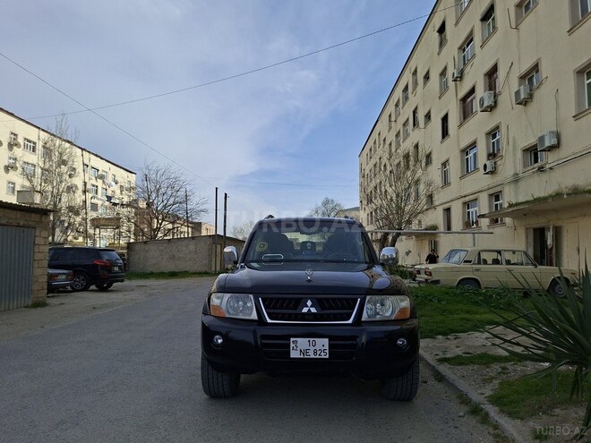 Mitsubishi Pajero-8