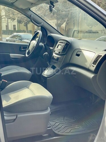 Hyundai H-1-5