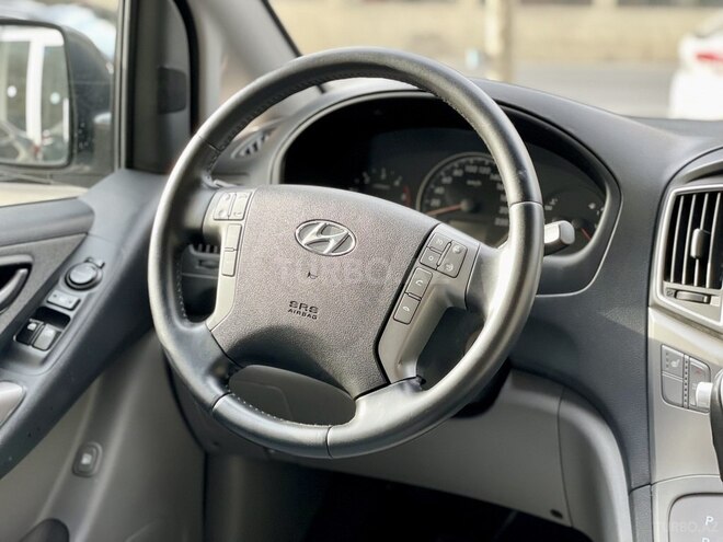 Hyundai H-1-8