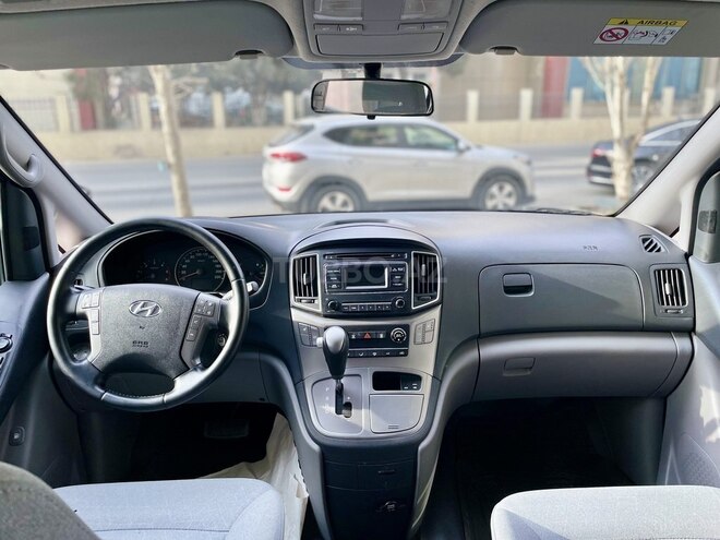 Hyundai H-1-7