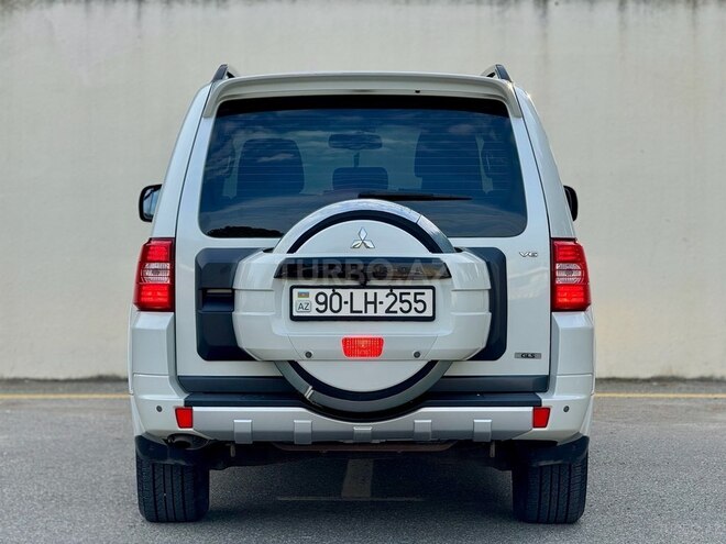 Mitsubishi Pajero 2011, 225,314 km - 3.5 l - Bakı
