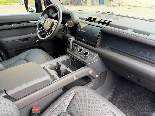Land Rover Defender-15