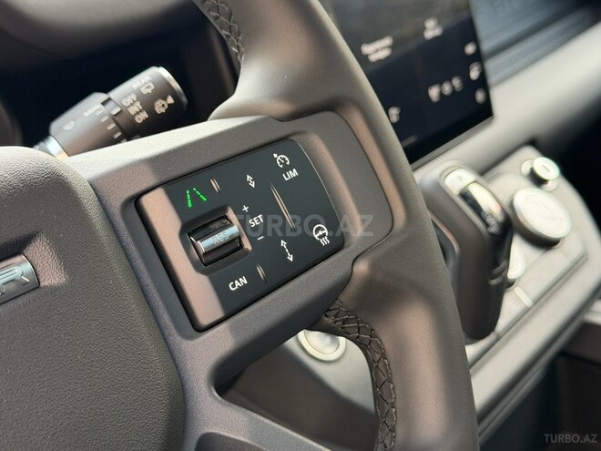 Land Rover Defender-23