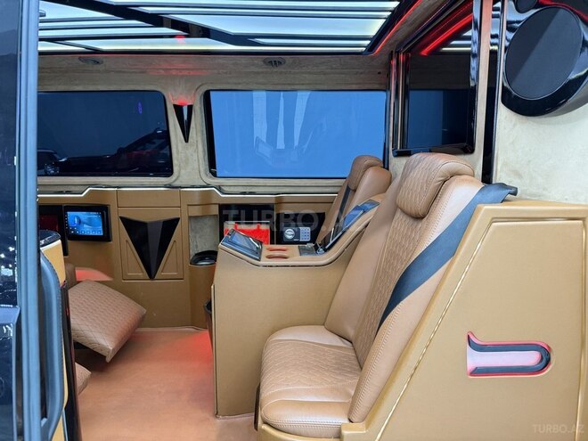 Volkswagen Transporter-13