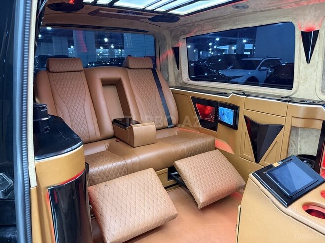 Volkswagen Transporter-16