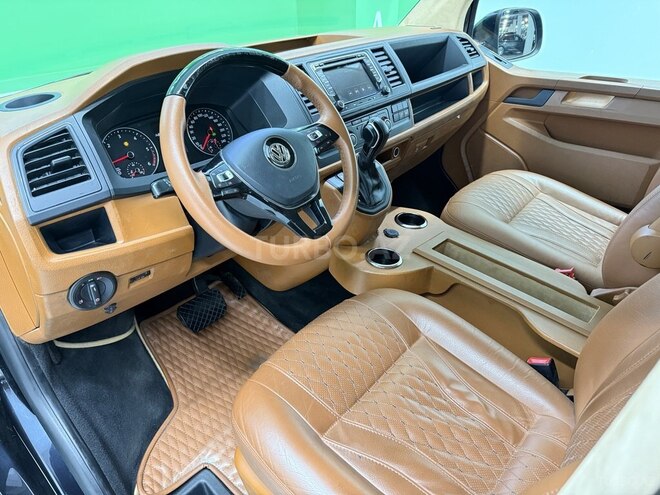 Volkswagen Transporter-8