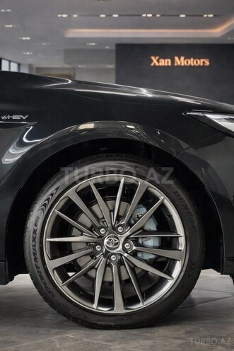 Toyota Camry-8