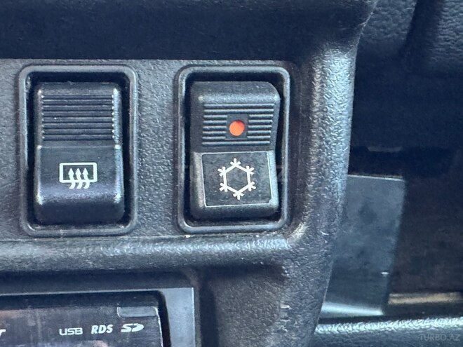 LADA (VAZ) Niva-9