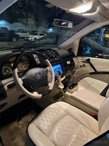 Mercedes Viano-5