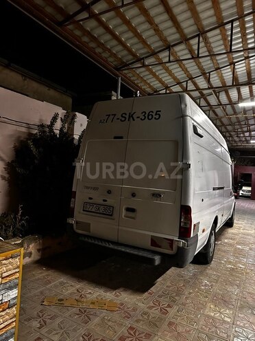 Ford Transit-4