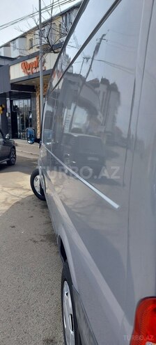 Ford Transit-8