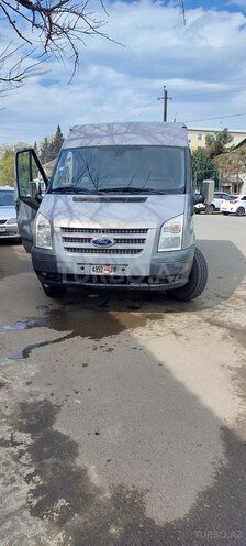 Ford Transit-2